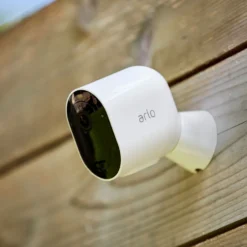 Arlo Pro 4 Spotlight – Trådlös övervakningskamera 4-pack