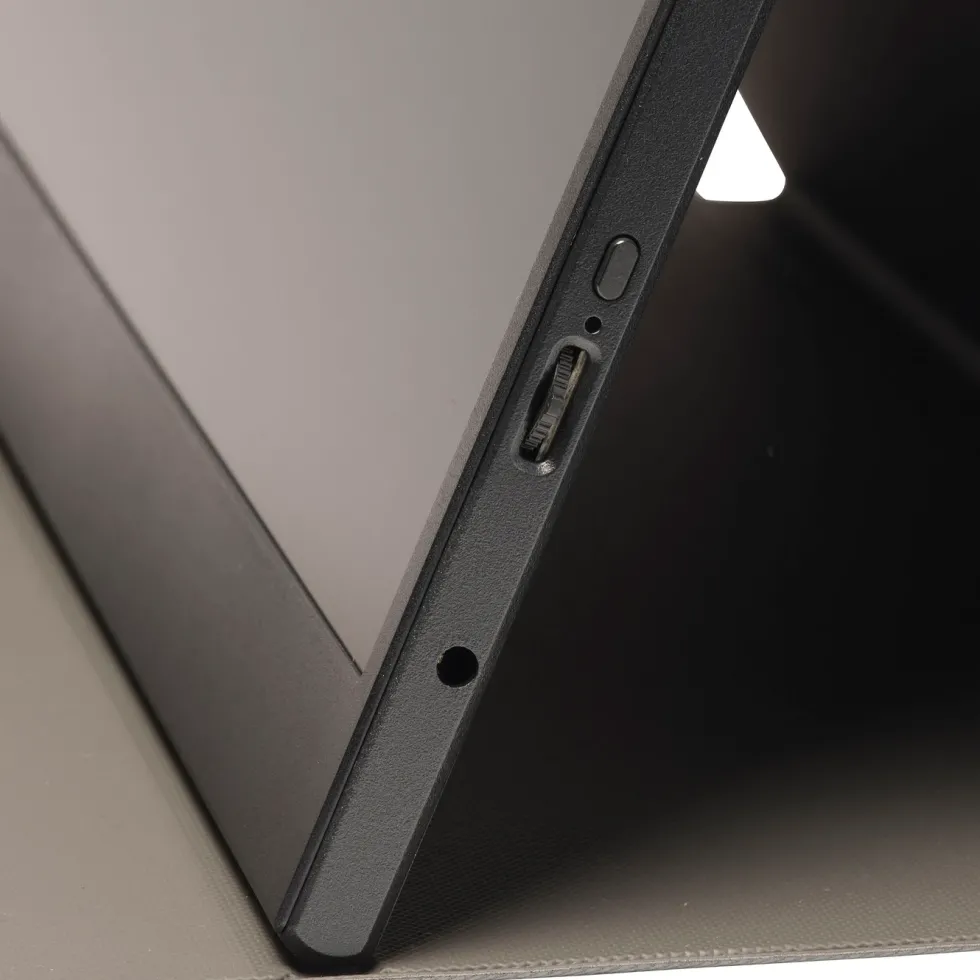 Denver Bärbar Full HD-skärm med USB-C och IPS-panel 15,6"