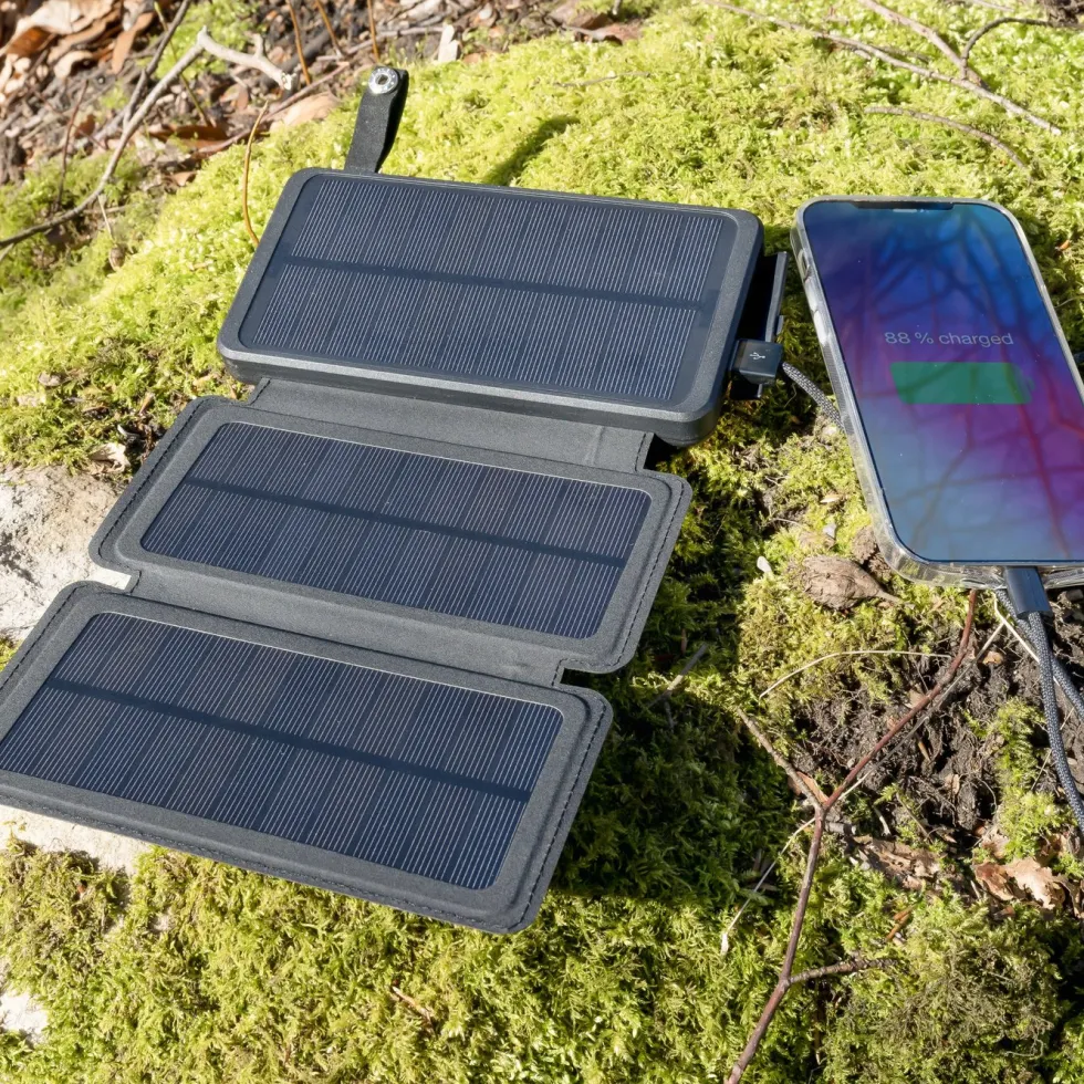 Linocell Powerbank med solcellsladdning 20 W 8000 mAh