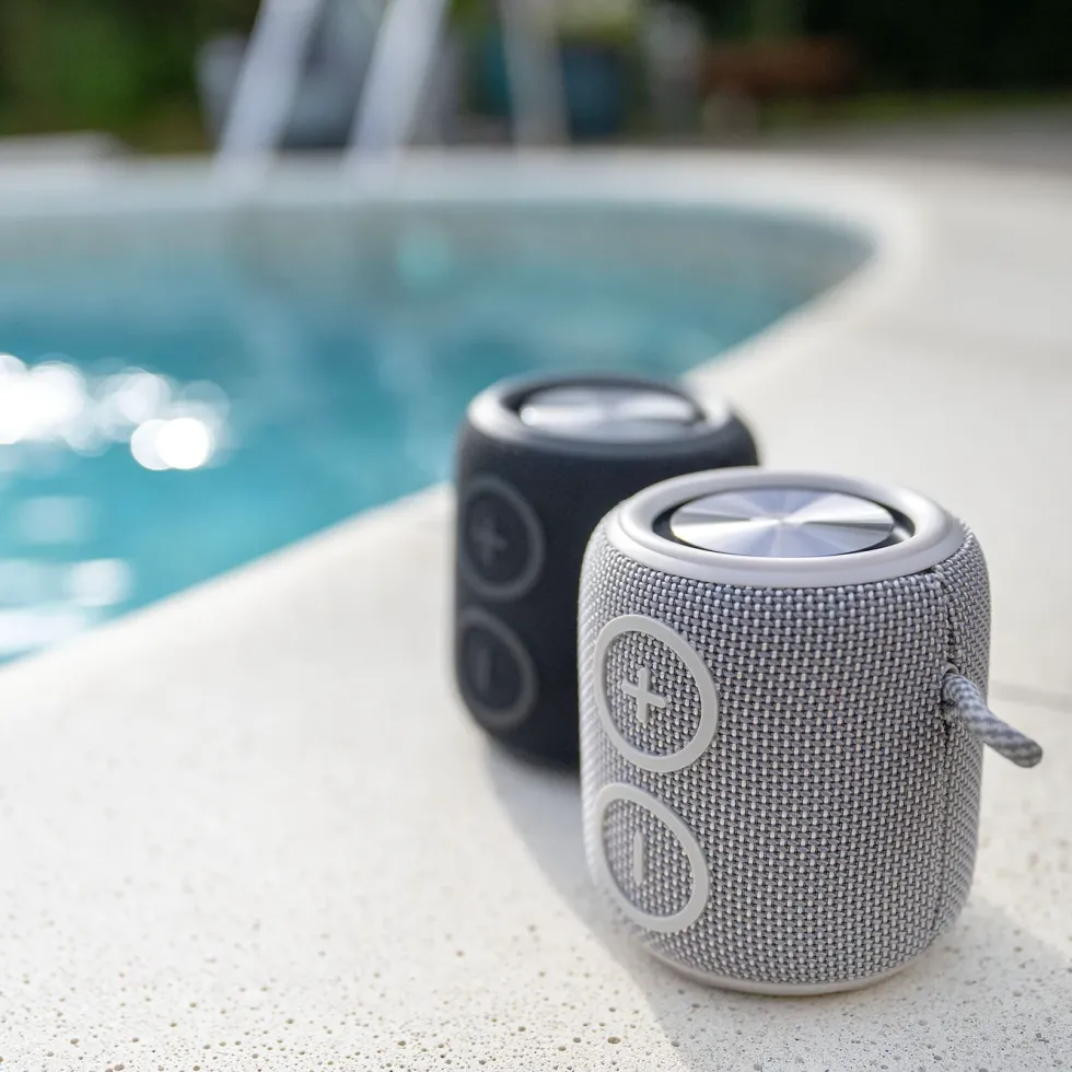 Nomadelic Loud 705 Vattentät Bluetooth-högtalare Svart