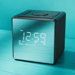Philips R4600 DAB+-klockradio med USB-C-laddning