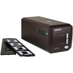 Plustek OpticFilm 8300i SE filmskanner för 35 mm Svart