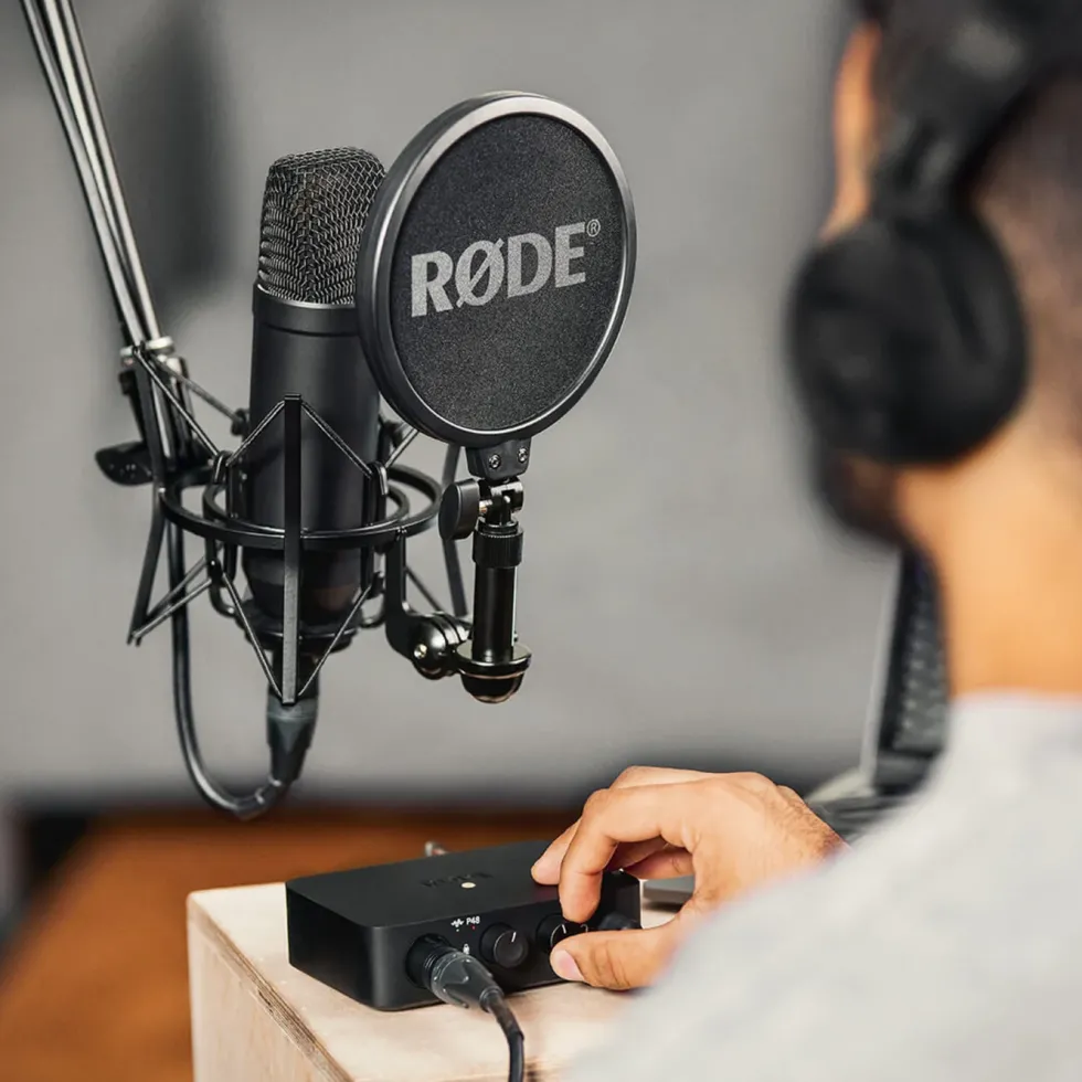 Rode NT1 + AI1 Studio Bundle