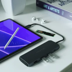 Satechi USB-C Multiadapter med SSD-plats Svart