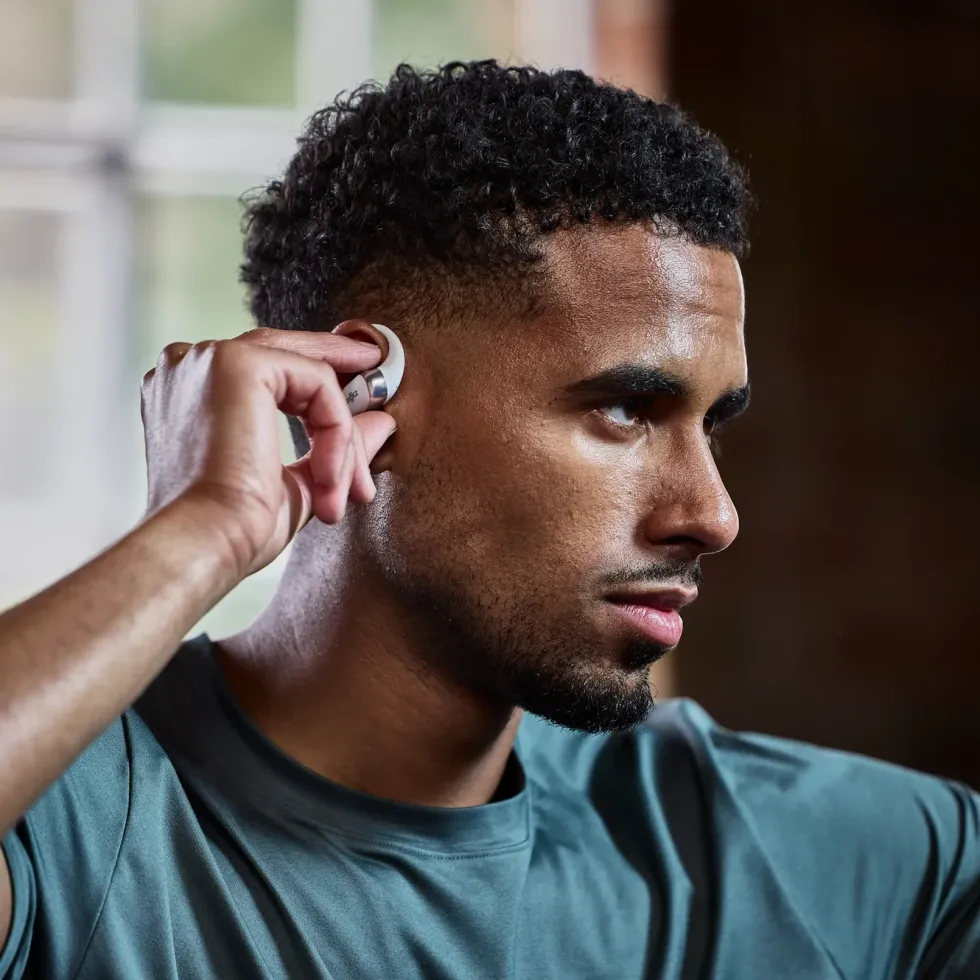 Shokz OpenFit 2+ open-ear-hörlurar Grå