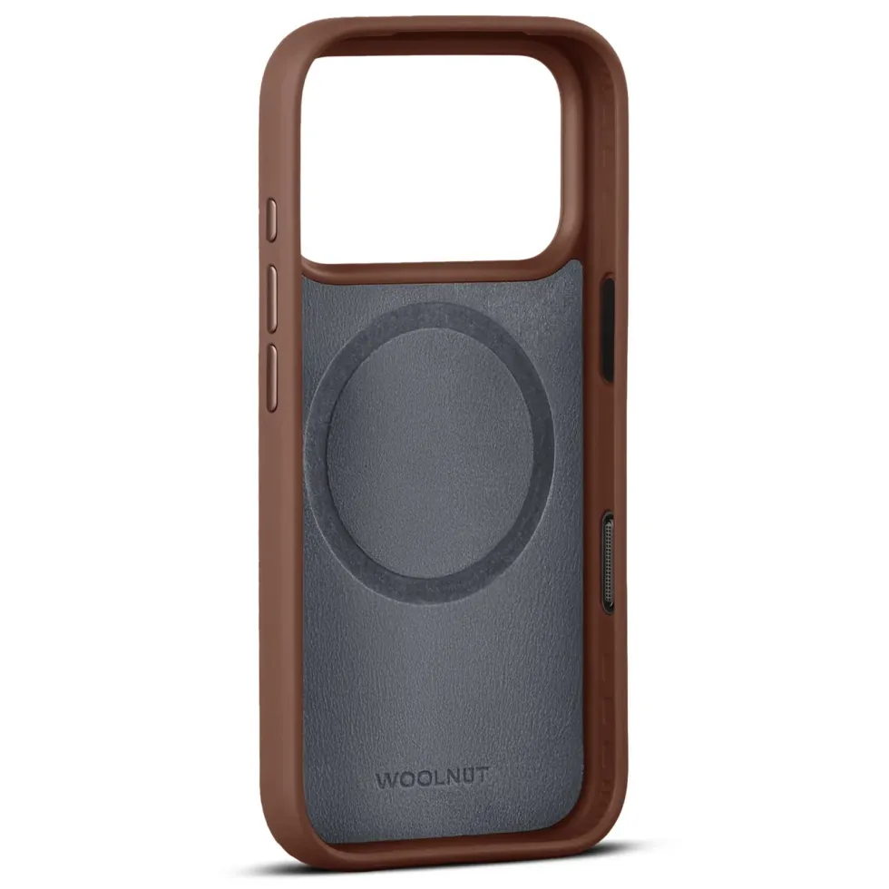 WOOLNUT Läderfodral för iPhone 17 Pro Cognac